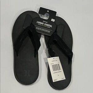 Hurley Black Flip-Flop Sandals NWT
